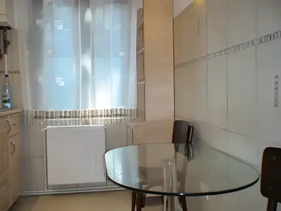 Apartament de inchiriere Sector 1 Bucuresti bucatarie mica